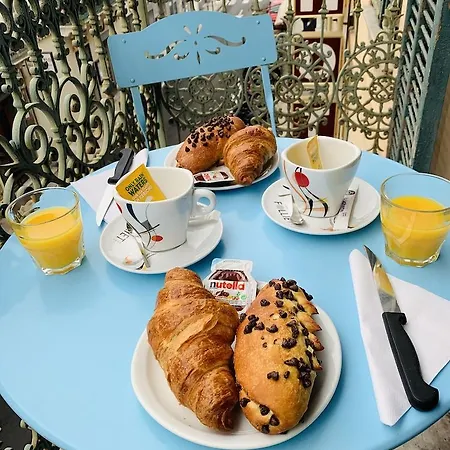 Hotel Le Etoile 2*