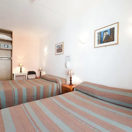 Le Etoile Hotel 2*