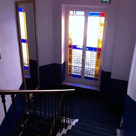 Le Etoile Hotel