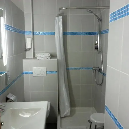 Le Etoile Hotel 2*